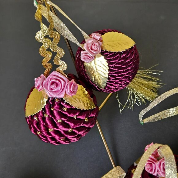 Set Of 11 Burgundy Gold Rose Tassel Christmas Ornaments Fabric Wrapped Elegant - Picture 4 of 8